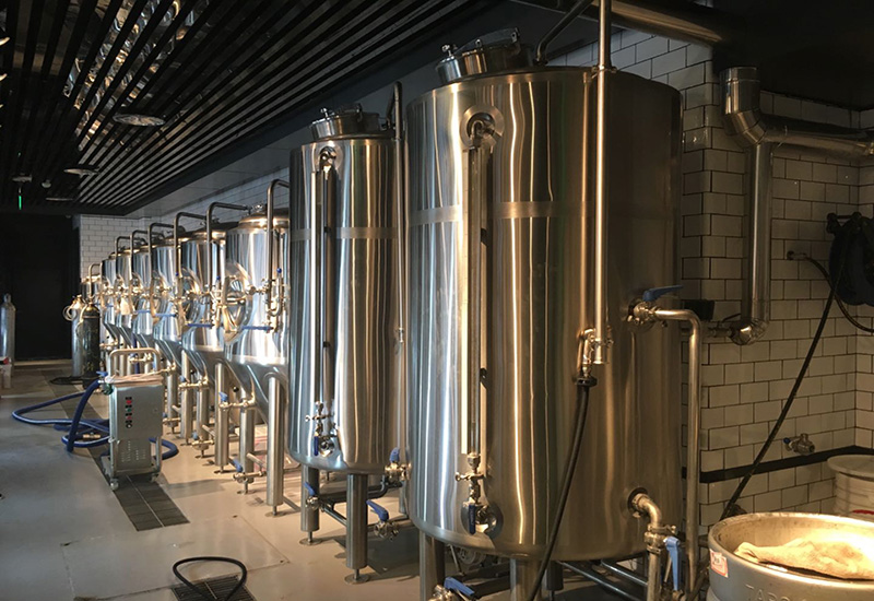 2016年8月 重庆TAPS 500L 精酿啤酒酒吧交钥匙工程完成安装 (9)